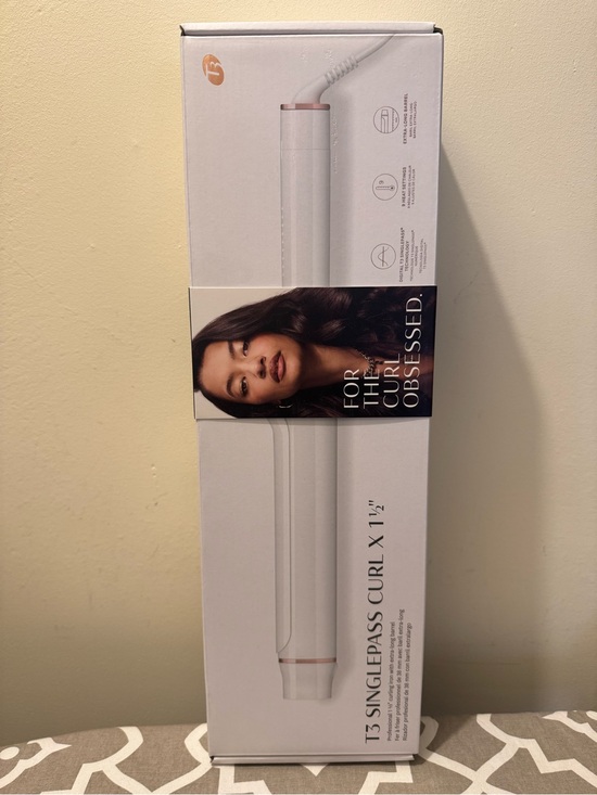 T3 Other - T3 SinglePass Curl X 1.5" Ceramic Extra-Long Barrel Curling Iron - Open Box